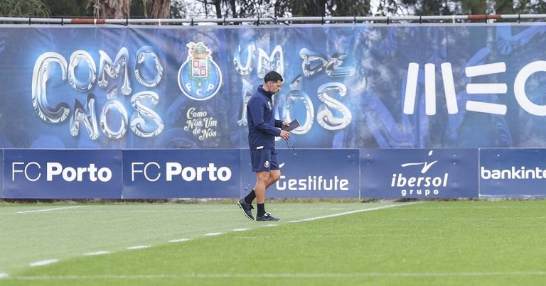 Sérgio Conceição em antevisão ao jogo com o Milan: “independentemente do resultado, nada vai ficar decidido”