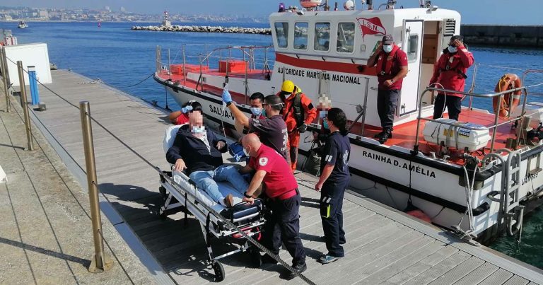 Resgate de passageiro em navio de cruzeiro ao largo de Cascais