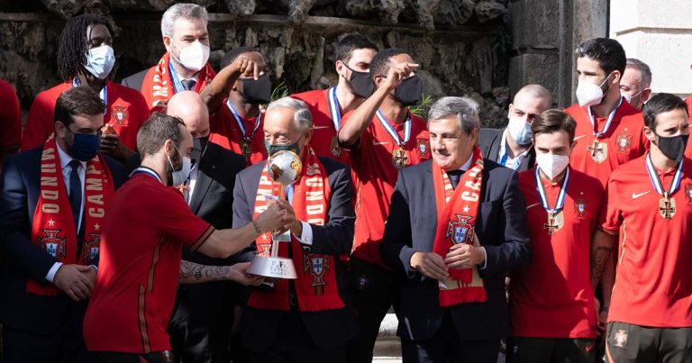 Presidente da República com Seleção Nacional de futsal