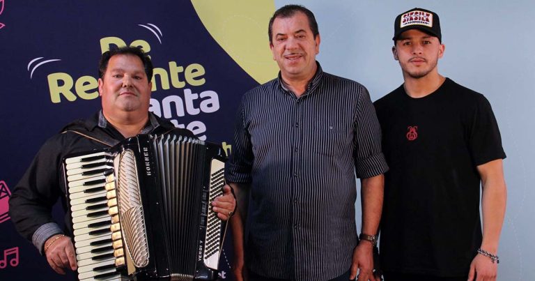 Canto ao desafio com alunos e DJ na Casa das Artes de Arcos de Valdevez em projeto inovador