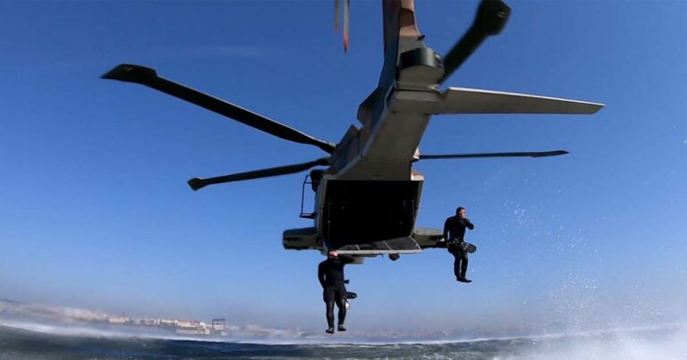 Fuzileiros e Força Aérea realizam exercício conjunto “Swimmex”