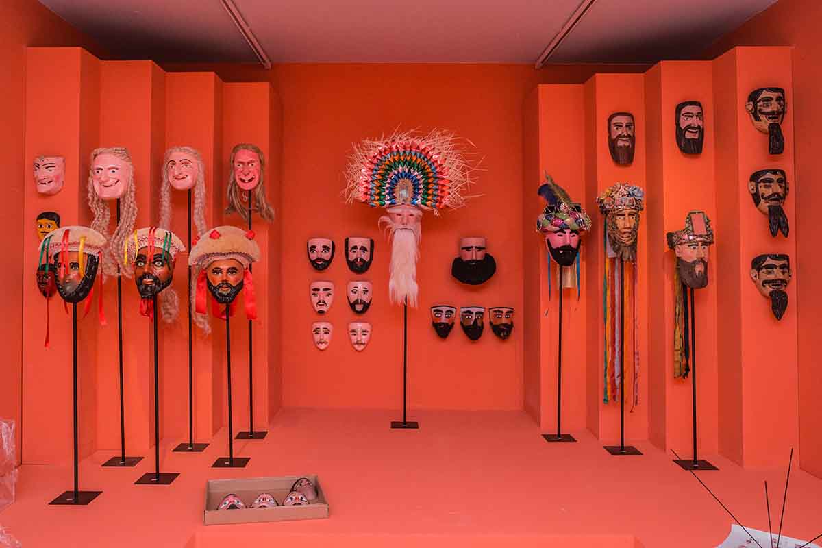 Exposição 'Do Carnaval à Luta Livre. Máscaras e Devoções Mexicanas' -  Revista BICA