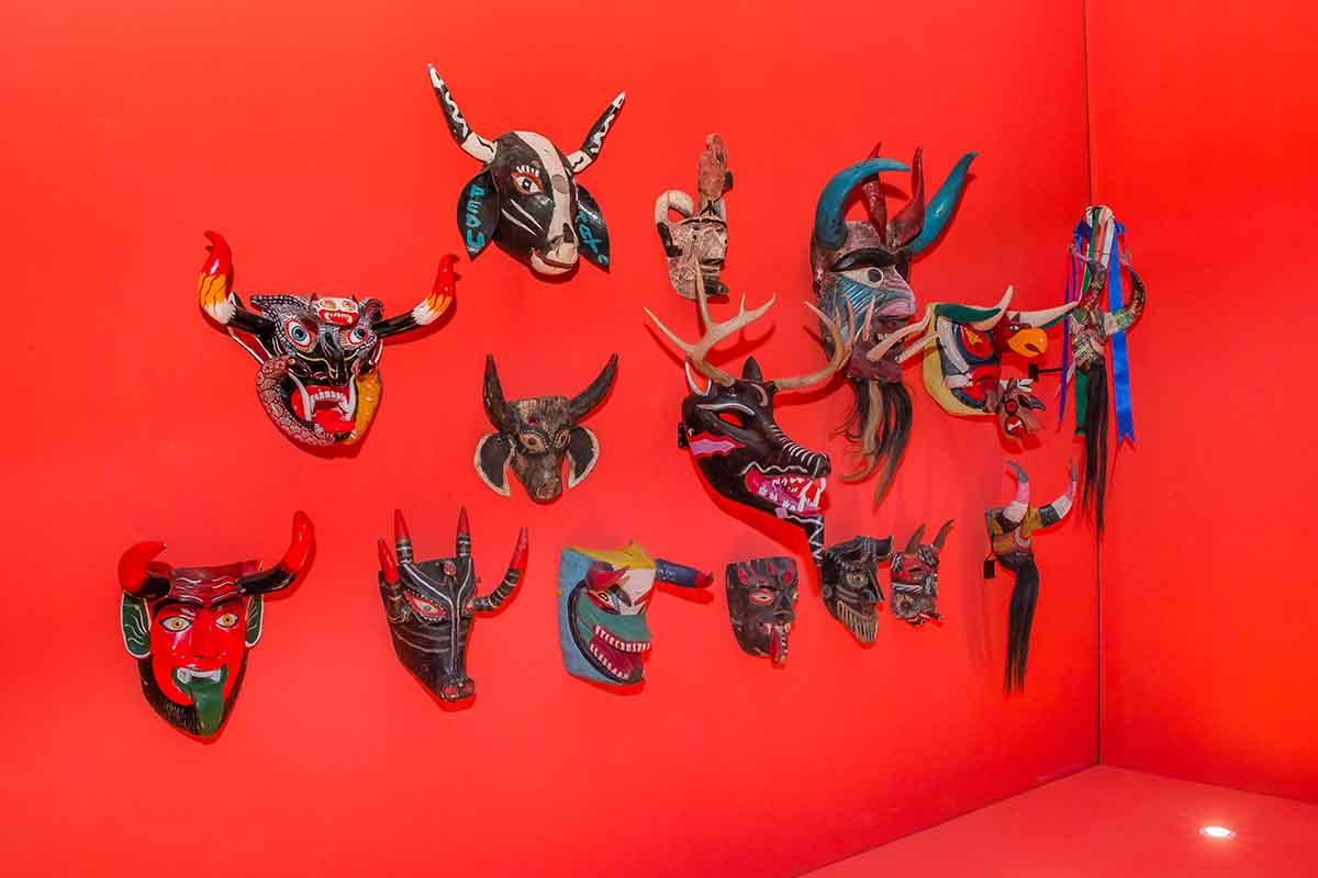 Exposição 'Do Carnaval à Luta Livre. Máscaras e Devoções Mexicanas' -  Revista BICA