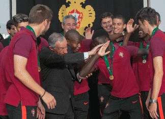 “É com muita alegria que vos recebo” Marcelo Rebelo de Sousa convive com os Campeões Europeus sub-19