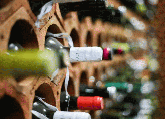 Vinhos da Península de Setúbal arrecadam 27 prémios na sexta edição do ‘Uva de Ouro’ Vinhos da Península de Setúbal arrecadam 27 prémios na sexta edição do 'Uva de Ouro'