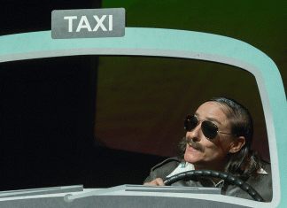 “Zé Manel Taxista” chega ao palco do Casino de Lisboa onde assinala os seus vinte anos. Auditório dos Oceanos, UAU