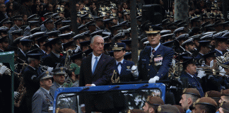 maior desfile militar desde sempre em Portugal