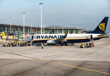 Ryanair, Porto,