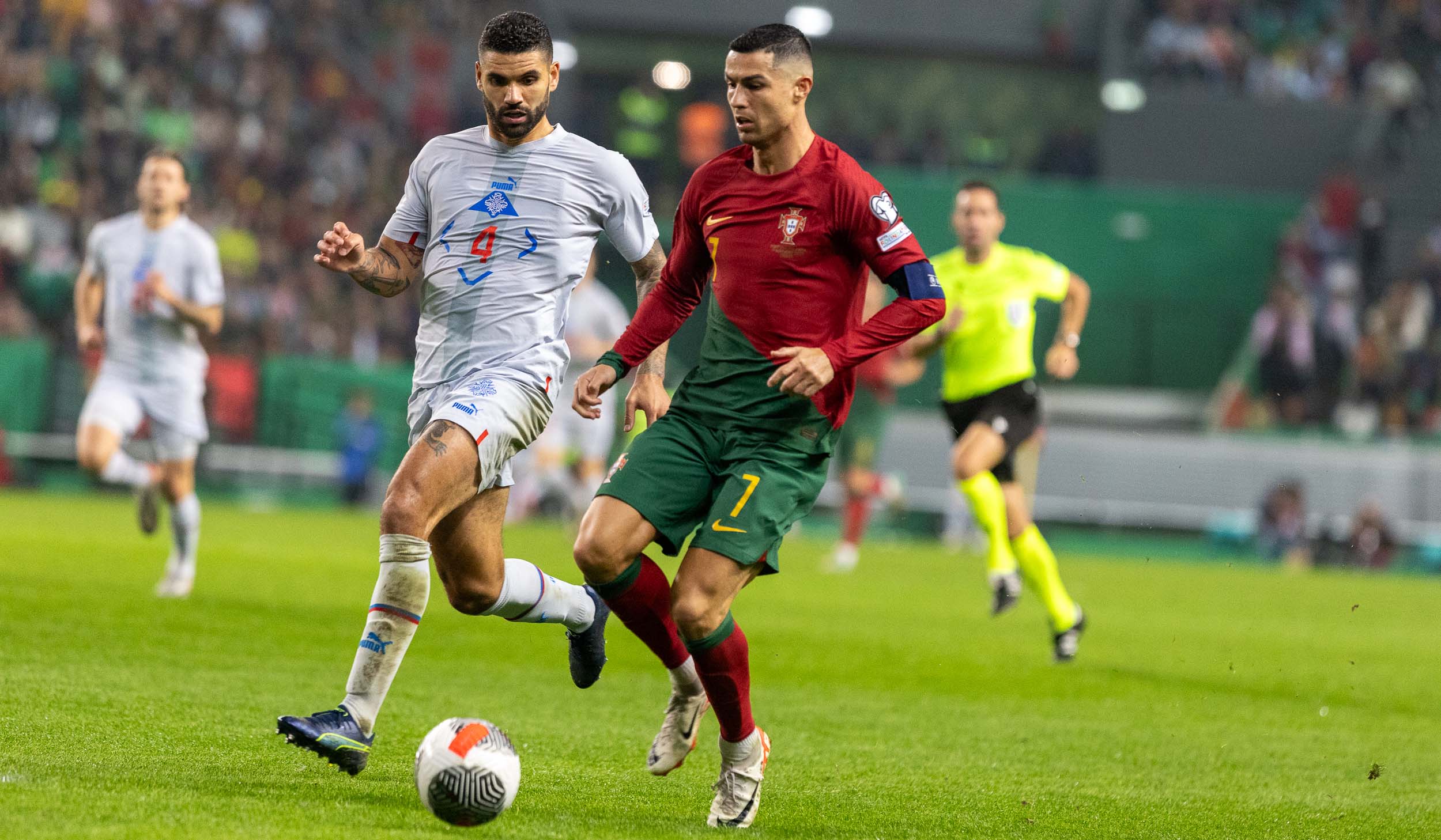 Portugal vence Islândia em Alvalade e termina qualificação com 10