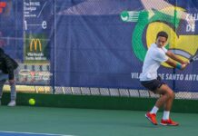 Pedro Araújo nas meias-finais de um torneio de ténis profissional Pedro Araújo Ténis