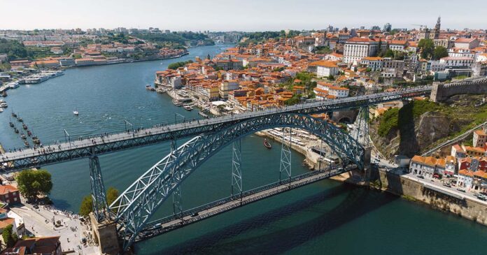 705 Porto