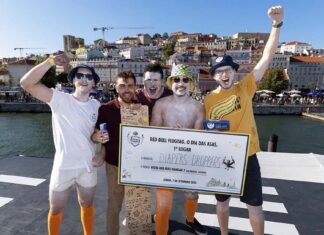 Diaper Droppers voaram e venceram o Red Bull Flugtag Lisboa Red Bull Flugtag Lisboa