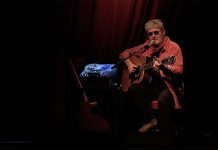 “Canta-me Histórias” e a primeira Música que o Tim cantou, perto de si Canta-me Histórias