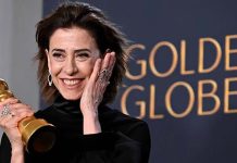 Atriz brasileira Fernanda Torres vence a estatueta do Globo de Ouro Fernanda Torres