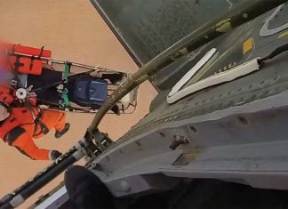 Força Aérea Realiza dupla missão de resgate em alto mar resgate em alto mar