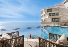 Sabores Tradicionais à Beira-Mar: Uma celebração de tradição e sofisticação em Sesimbra Sesimbra Oceanfront Hotel