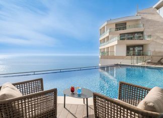 Sabores Tradicionais à Beira-Mar: Uma celebração de tradição e sofisticação em Sesimbra Sesimbra Oceanfront Hotel