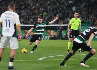 Sporting vence Famalicão e segue firme na liderança do campeonato Sporting Famalicão