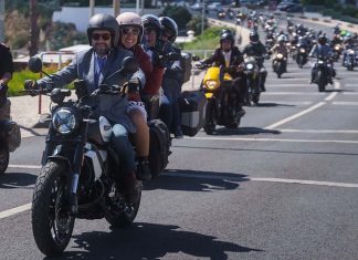 Motos clássicas desfilam entre Lisboa e Cascais em evento de solidariedade Motos clássicas