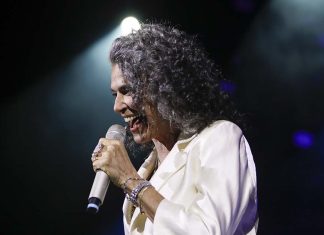 Simone celebra 50 anos de carreira com concerto na Figueira da Foz Simone