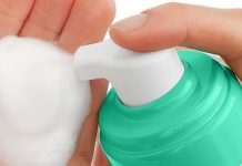 CeraVe revoluciona a limpeza da pele mista com Air Foam a nova espuma reequilibrante Air Foam CeraVe