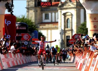 Tivani vence ao sprint a etapa no Sameiro e ameaça liderança de Rafael Reis na Volta a Portugal Volta a Portugal etapa do Sameiro