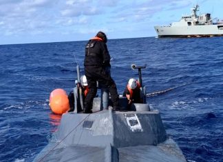 Combate ao narcotráfico: Marinha colabora com a Polícia Judiciária na interceção de narco submarino com 1 700 kg de cocaína combate ao narcotráfico