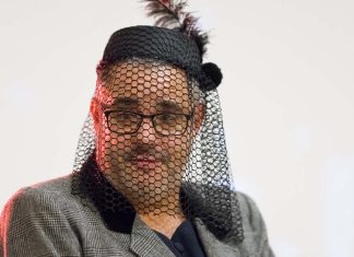 Dona Gena: uma comédia teatral que desafia os limites da paciência e promete por Lisboa a rir comédia teatral Lisboa