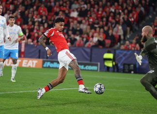 Benfica derrota o Nápoles e mantém viva a esperança na Liga dos Campeões Benfica Nápoles Liga dos Campeões