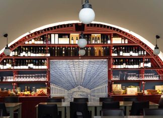 Na Taberna Albricoque, Bertílio Gomes preserva a cultura e reinventa as suas raízes Taberna Albricoque