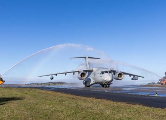 Força Aérea recebe o quarto KC-390 e o kit de reabastecimento em voo KC-390 reabastecimento em voo