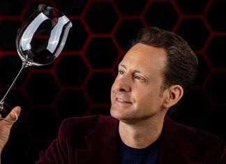 Copo para vinho: Maximilian Riedel mostra como o formato influencia a degustação Copo para vinho