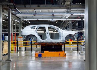 Volvo EX60 leva o aço reciclado das siderurgias para a produção automóvel em série Volvo EX60