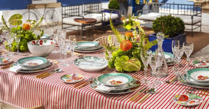 Mesa posta com porcelana da Coleção Lotus Vista Alegre tradição portuguesa com linguagem contemporânea
