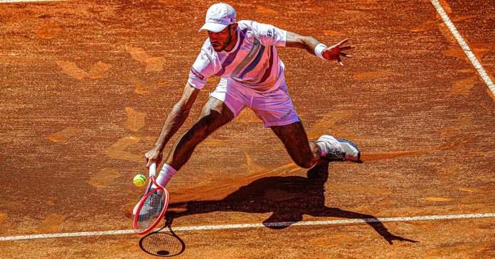Nuno Borges durante o encontro frente a Orlando Luz na primeira ronda do Millennium Estoril Open 2026