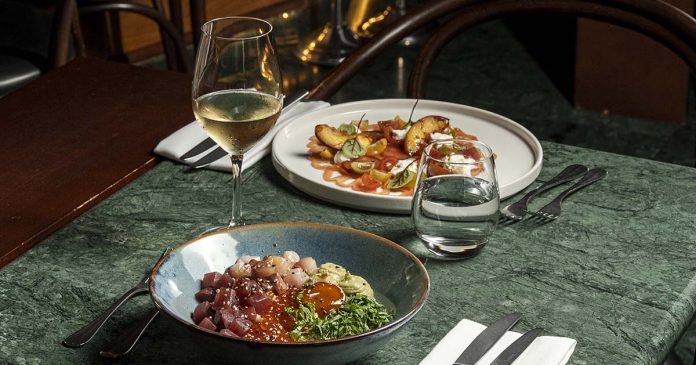 Palácio Chiado apresenta a carta comemorativa dos 10 anos do restaurante, com propostas inspiradas nos primeiros anos do projeto.
