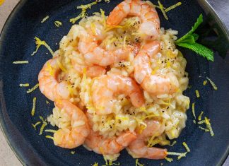 Refeições de verão: como escolher o vinho certo para acompanhar pratos de peixe e marisco Risoto de limão com camarão, uma sugestão para refeições de verão harmonizada com vinho