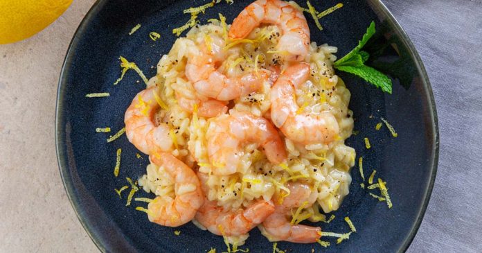 Risoto de limão com camarão, uma sugestão para refeições de verão harmonizada com vinho