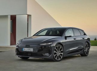 Audi A6 e-tron conquista o ACP Elétrico do Ano 2026 Audi A6 e-tron, vencedor do ACP Elétrico do Ano 2026, fotografado junto a um edifício de arquitetura contemporânea.