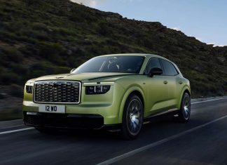 Bentley Torcal elétrico estreia 888 CV e leva a marca para uma nova era Bentley Torcal elétrico em andamento numa estrada, visto de frente em perspetiva de três quartos