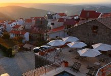 Chave Michelin volta a ser atribuída às Casas da Lapa Chave Michelin nas Casas da Lapa com piscina e vista sobre a paisagem da Serra da Estrela