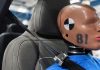 Cinto de segurança da Volvo estreia nova tecnologia para proteger melhor mulheres e homens Dummy de crash test com cinto de segurança durante testes de segurança da Volvo.