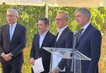 Hotel Turismo da Guarda renasce como unidade de cinco estrelas Representantes institucionais na assinatura do contrato do Hotel Turismo da Guarda