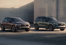 Novo Volvo XC60 chega aos 200 km elétricos e XC90 sobe para 160 km Novo Volvo XC60 ao lado do Volvo XC90