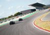 OMODA 9 põe 535 cv à prova no Autódromo do Algarve Dois OMODA 9 em pista no Autódromo Internacional do Algarve, junto às bancadas do circuito.