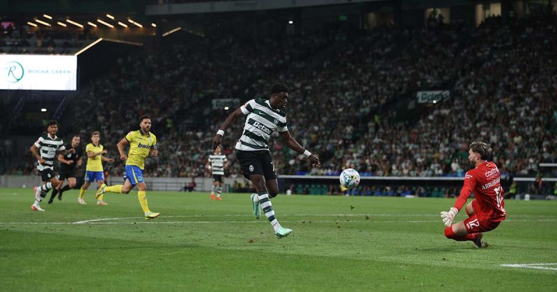 Sporting empatou em Alvalade com um jogador leonino a rematar perante Ignacio de Arruabarrena