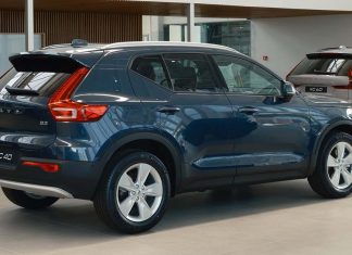 Volvo no Porto entra numa nova fase com investimento de 5 milhões da JOP Volvo no Porto com XC40 e XC60 expostos em showroom da marca