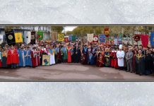 Congresso europeu de gastronomia traz a Lisboa sabores e tradições de oito origens Representantes de confrarias com trajes e estandartes numa fotografia de grupo alusiva ao congresso europeu de gastronomia.