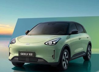 Geely E2 conquista cinco estrelas em dois dos mais exigentes testes de segurança automóvel Geely E2 verde-claro visto de frente e de lado, compacto elétrico com cinco estrelas Euro NCAP e ANCAP