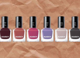 Maquilhagem de outono cruza lábios intensos com unhas de inspiração retro Seis frascos de verniz ANNY da coleção 60s FEVER, alinhados sobre fundo branco, para a maquilhagem de outono